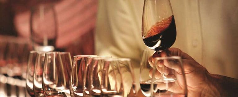 Cómo realizar una cata de vinos en Barcelona, paso a paso